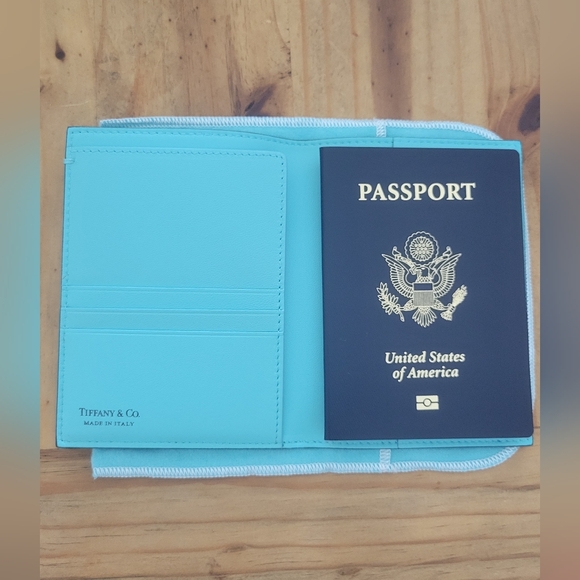 RARE Tiffany Passport Holder - Picture 5 of 7